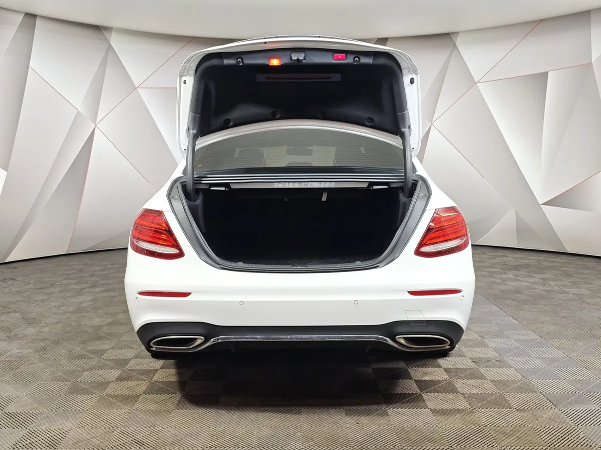 Mercedes-Benz E-Класс E 200 4MATIC 9G-TRONIC (184 л.с.) Белый в АВИЛОН. Слайд №12