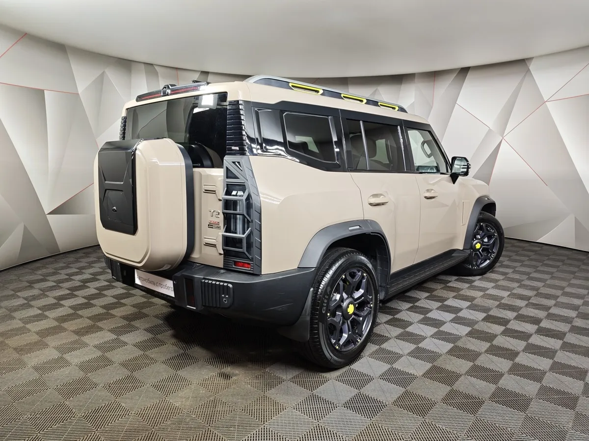 JETOUR T2 2.0T 7DCT AWD (245 л.с.) Люкс Коричневый в АВИЛОН. Слайд №2