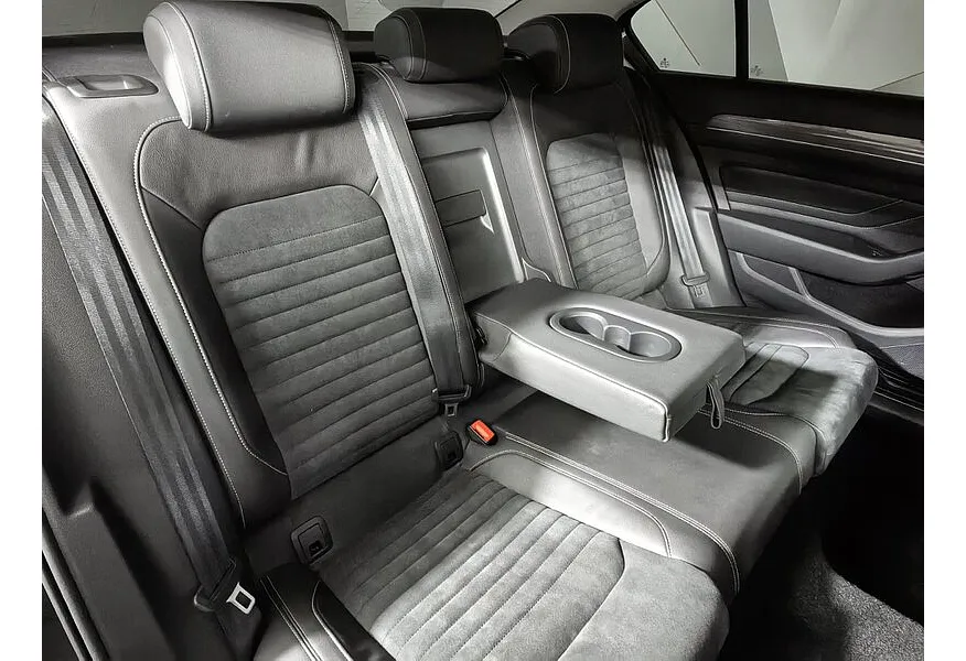 Volkswagen Passat 1.4 TSI BlueMotion DSG (150 л.с.) Highline Черный в АВИЛОН. Слайд №17