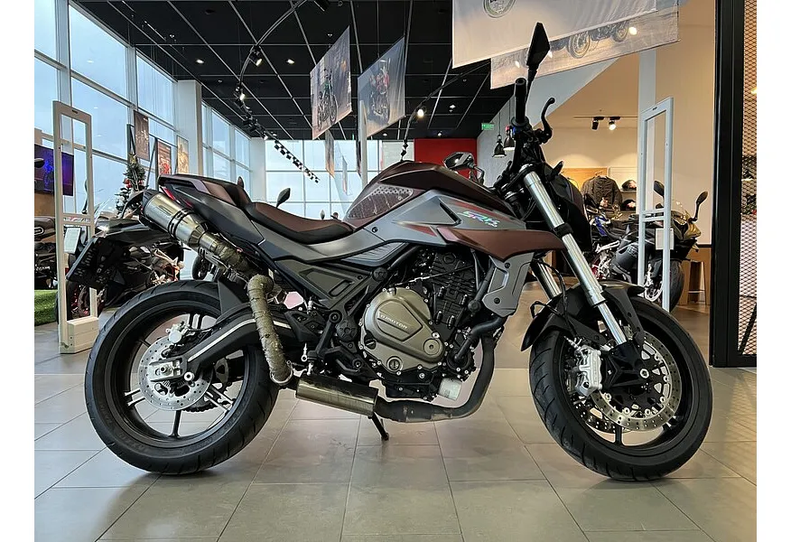 QJMOTOR SRK 700 700 см³ (73 л.с.) 700 Красный в АВИЛОН. Слайд №12