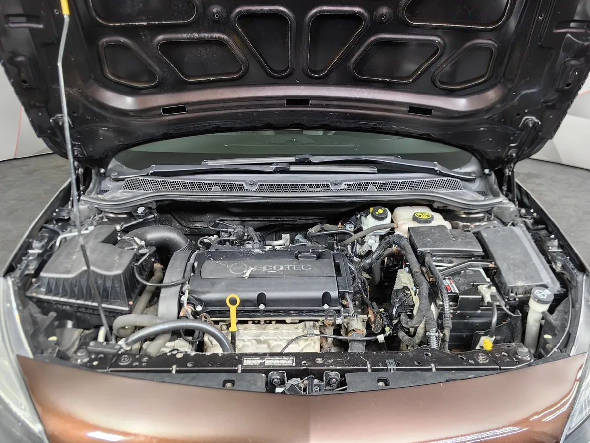 Opel Astra 1.6 MT (115 л.с.) Коричневый в АВИЛОН. Слайд №11