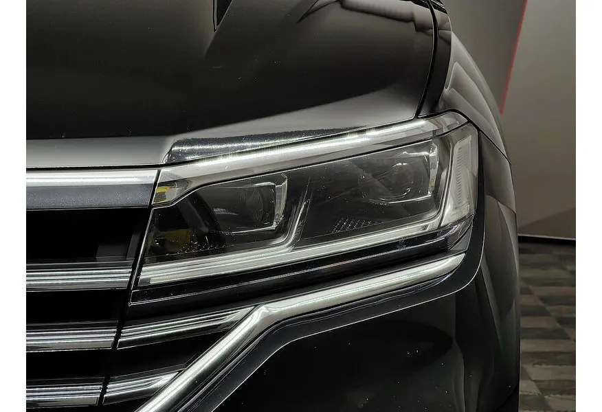 Volkswagen Touareg 2.0 TSI Tiptronic 4Motion (249 л.с.) Respect Черный в АВИЛОН. Слайд №10