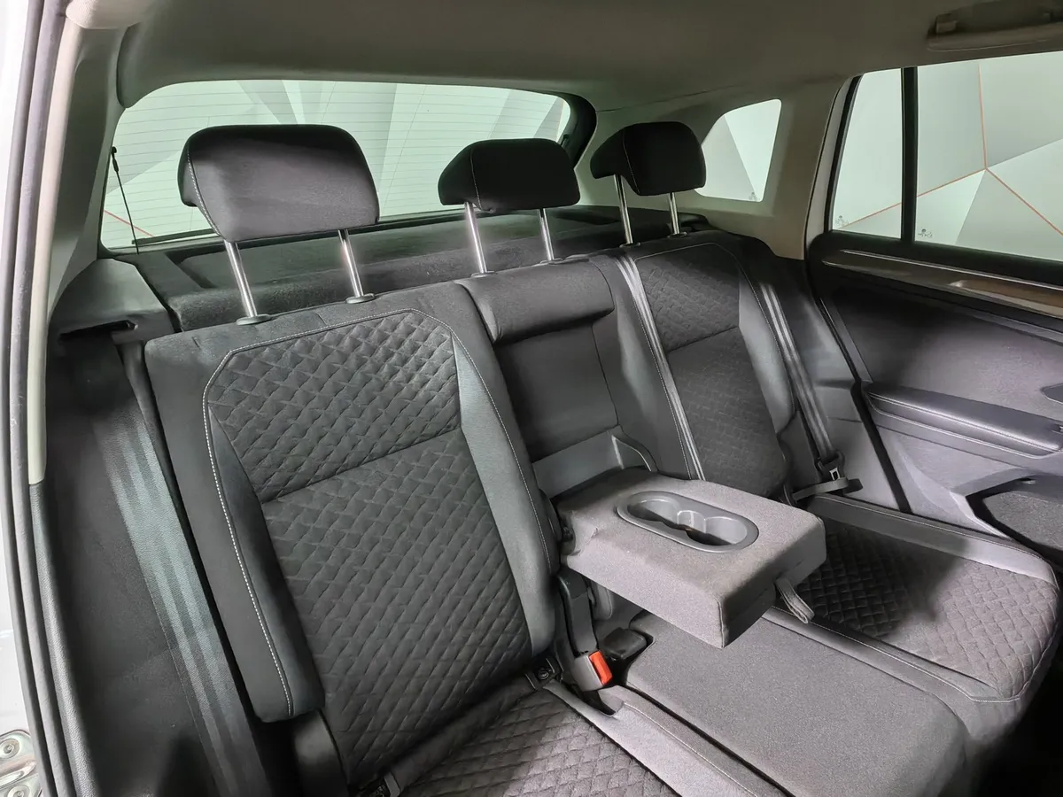 Volkswagen Tiguan 1.4 TSI BlueMotion DSG (150 л.с.) Comfortline Белый в АВИЛОН. Слайд №17