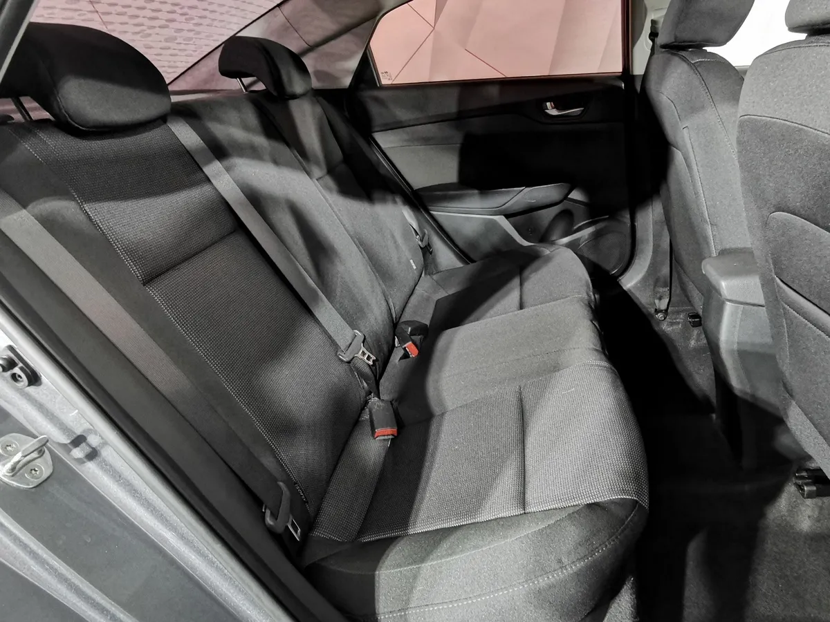 Hyundai Solaris 1.6 AT (123 л.с.) Comfort + Winter Серый в АВИЛОН. Слайд №15