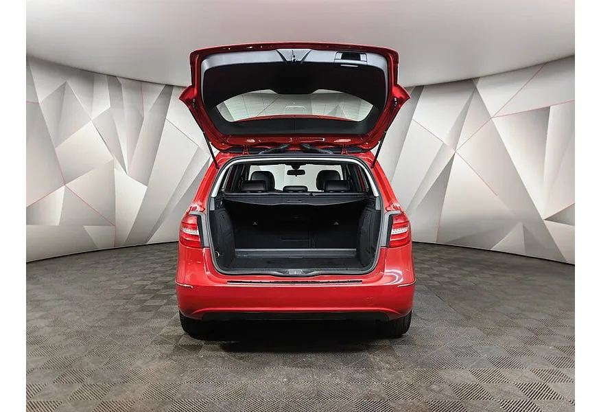 Mercedes-Benz B-Класс B 200 7G-DCT (150 л.с.) Красный в АВИЛОН. Слайд №12