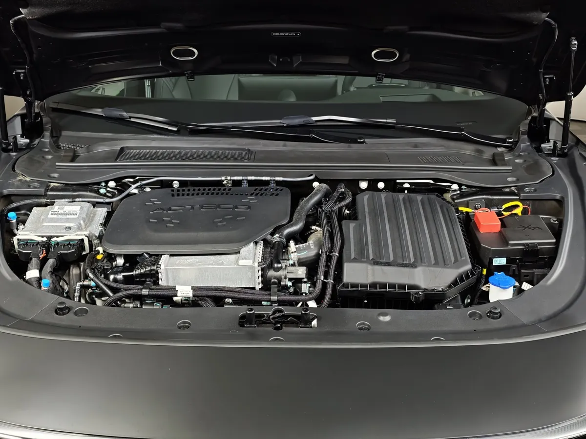 EXEED Exlantix ES 1.5 DHT 4WD (469 л.с.) GG Черный в АВИЛОН. Слайд №11