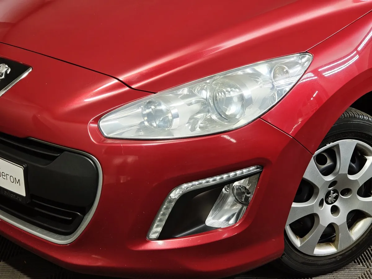 Peugeot 308 1.6 VTi AT (120 л.с.) Красный в АВИЛОН. Слайд №10