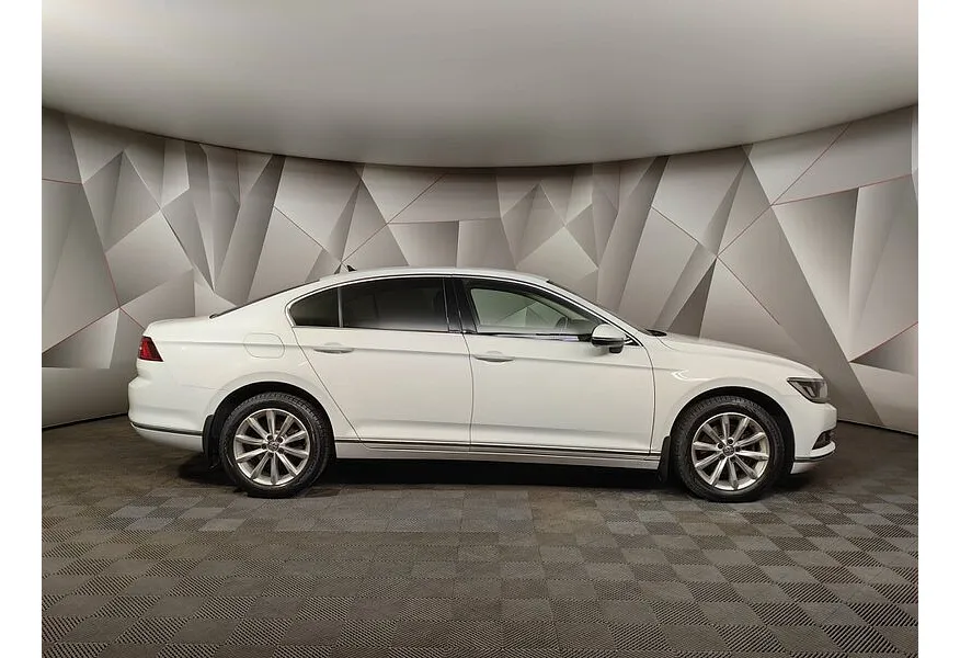 Volkswagen Passat 1.8 TSI BlueMotion DSG (180 л.с.) Highline Белый в АВИЛОН. Слайд №6