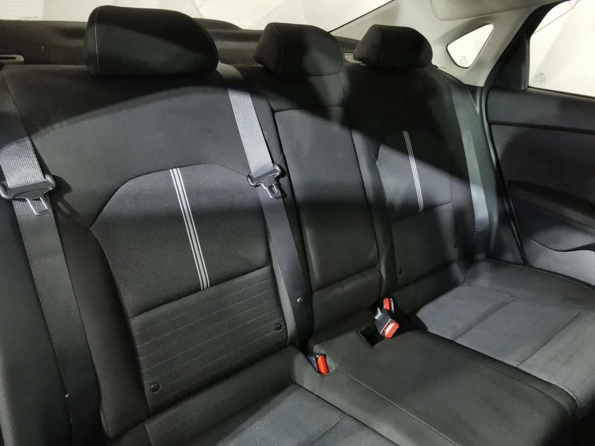 Kia Cerato 1.6 AT (130 л.с.) Luxe Синий в АВИЛОН. Слайд №16
