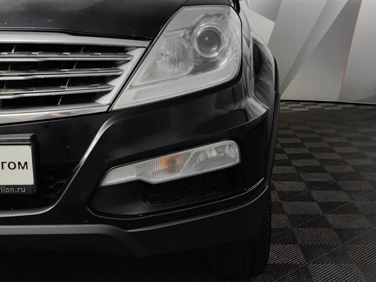 SsangYong Rexton 2.7 Xdi T-Tronic 4WD (165 л.с.) Черный в АВИЛОН. Слайд №10