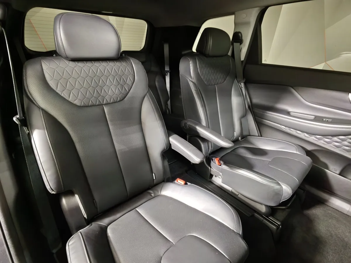 Hyundai Santa Fe 2.0 AT AWD (230 л.с.) Elite Edition Серый в АВИЛОН. Слайд №17