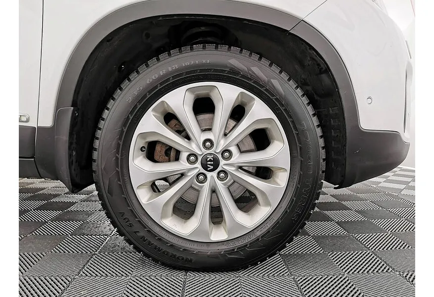 Kia Sorento 2.2 CRDi AT AWD (200 л.с.) Белый в АВИЛОН. Слайд №9