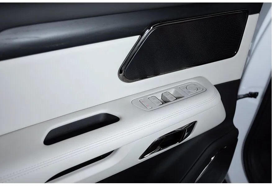 LIVE. Слайд №8