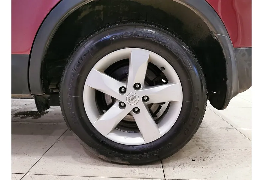 Nissan Qashqai 2.0 MT FWD (141 л.с.) Красный в АВИЛОН. Слайд №9