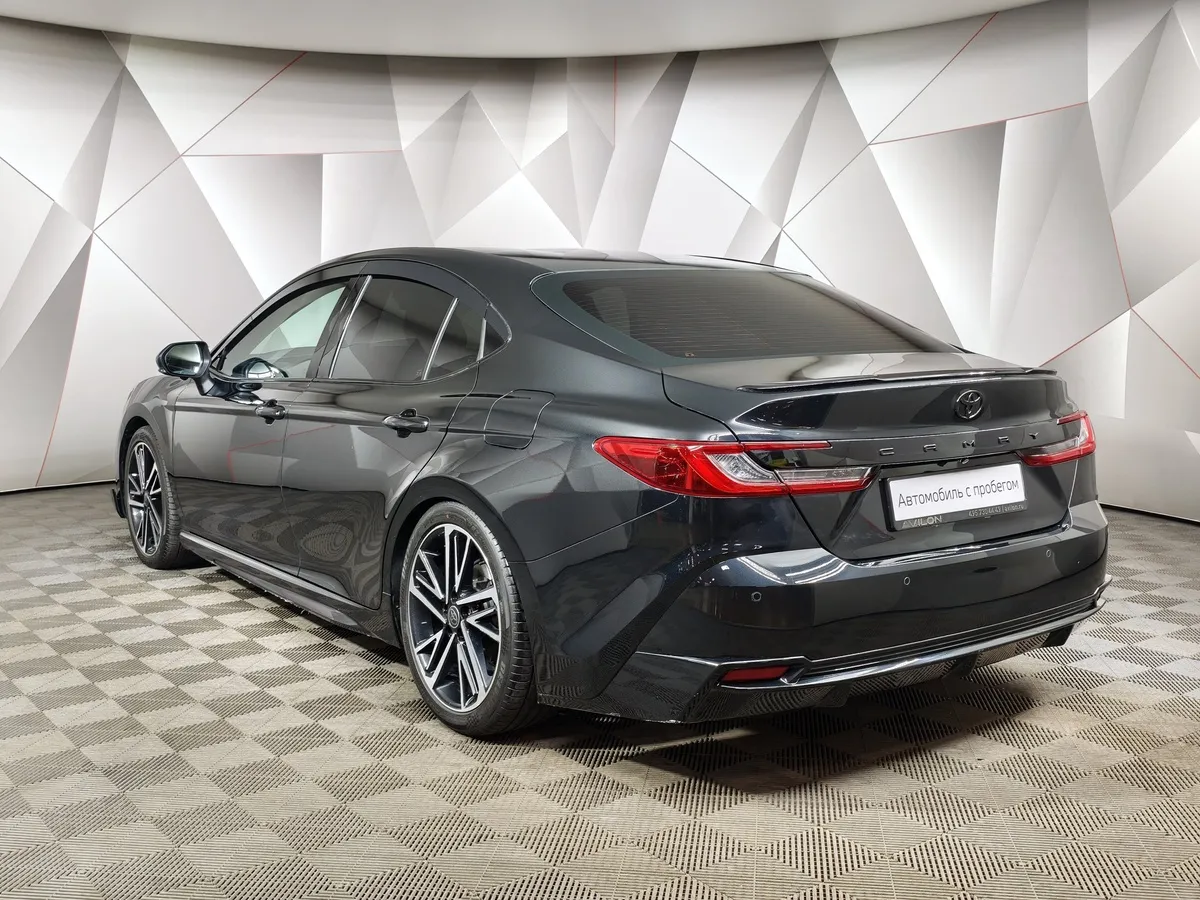 Toyota Camry 2.0 AT (173 л.с.) Sport Черный в АВИЛОН. Слайд №4