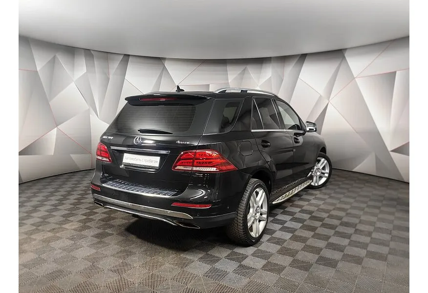 Mercedes-Benz GLE 300 4MATIC 7G-TRONIC Plus (249 л.с.) Черный в АВИЛОН. Слайд №2
