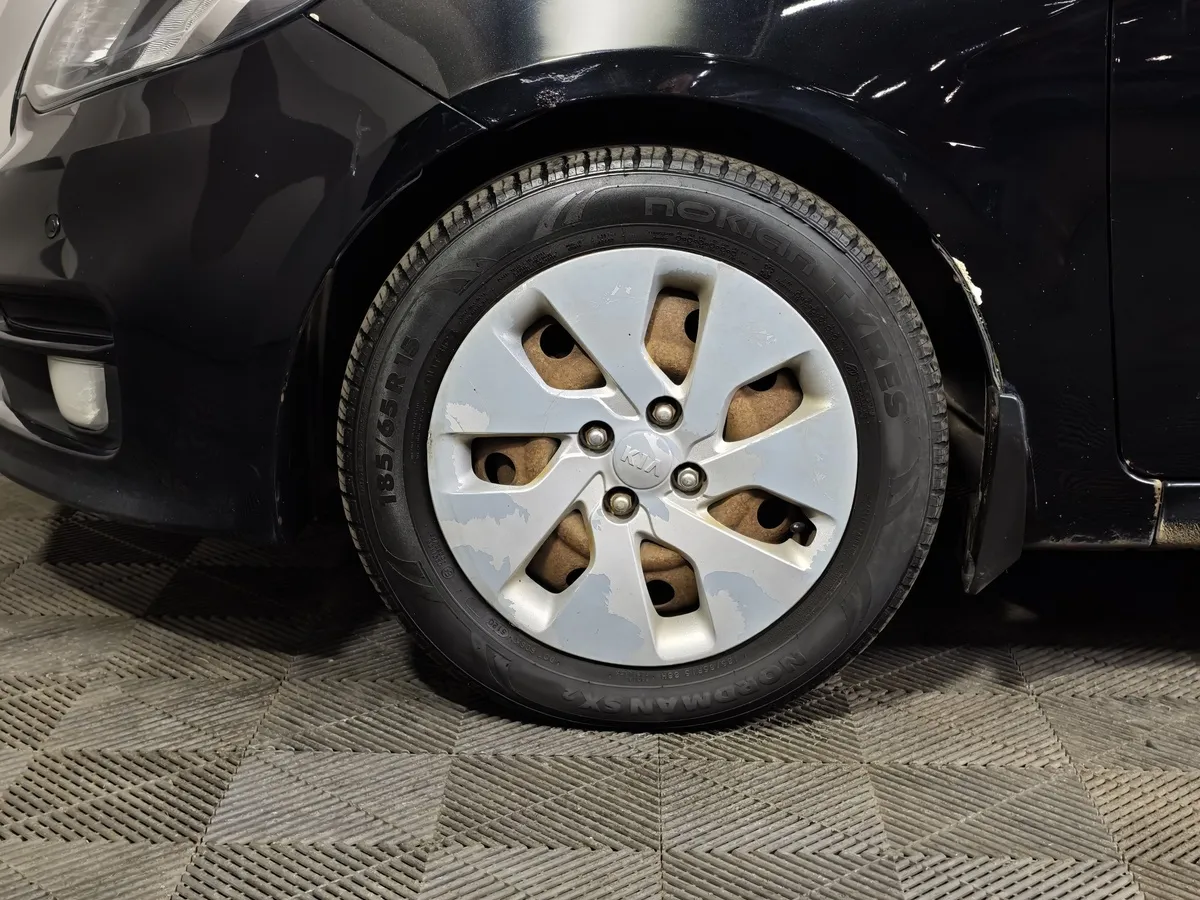 Kia Rio 1.4 AT (107 л.с.) Черный в АВИЛОН. Слайд №9
