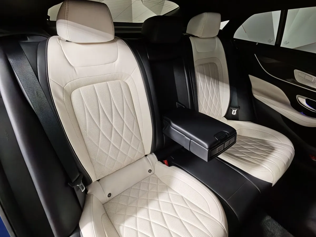Mercedes-Benz AMG GT 43 4MATIC SPEEDSHIFT TCT 9G (367 л.с.) Синий в АВИЛОН. Слайд №17