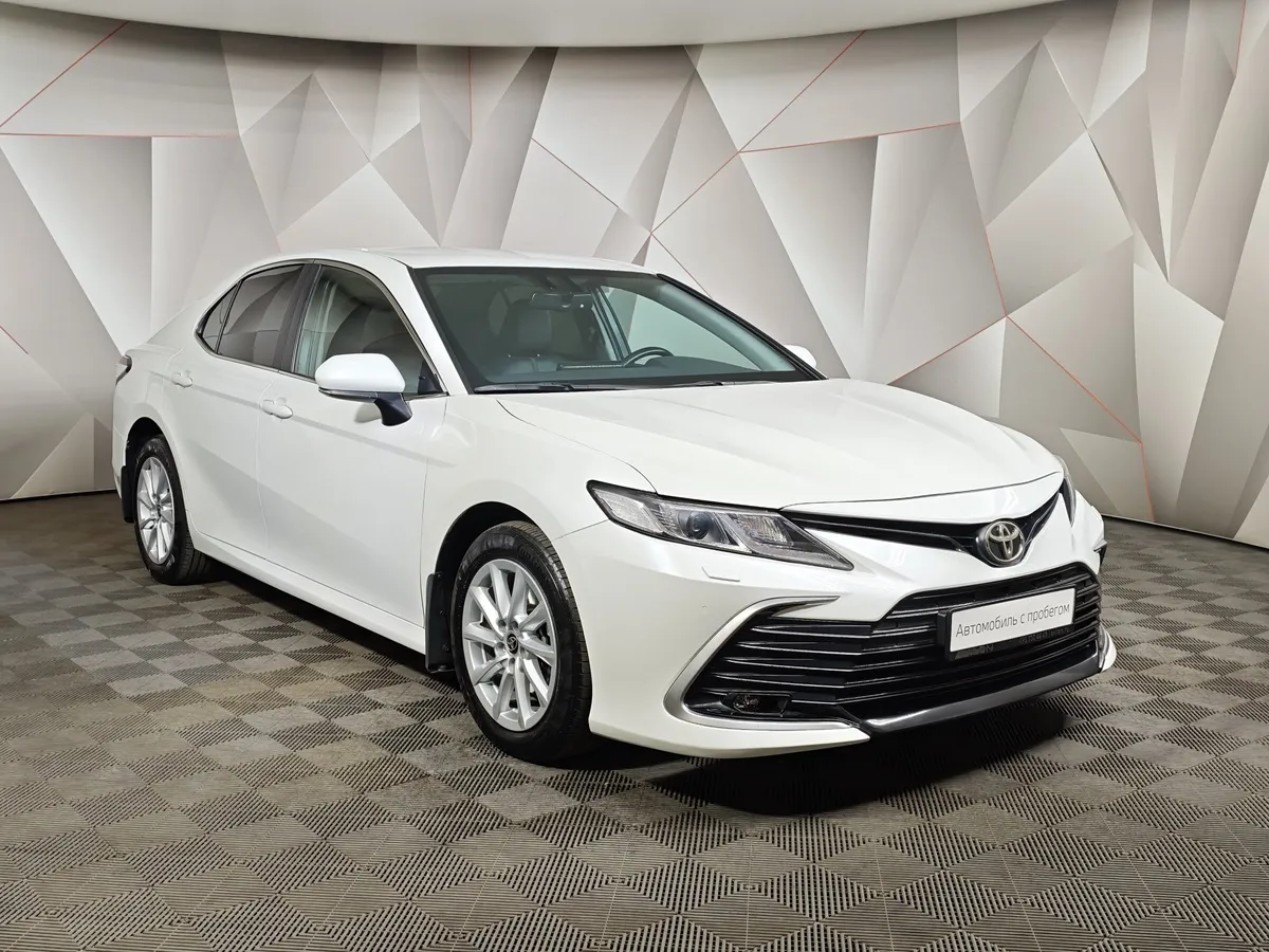 Toyota Camry 2.5 AT (200 л.с.) Prestige Safety Белый в АВИЛОН. Слайд №3