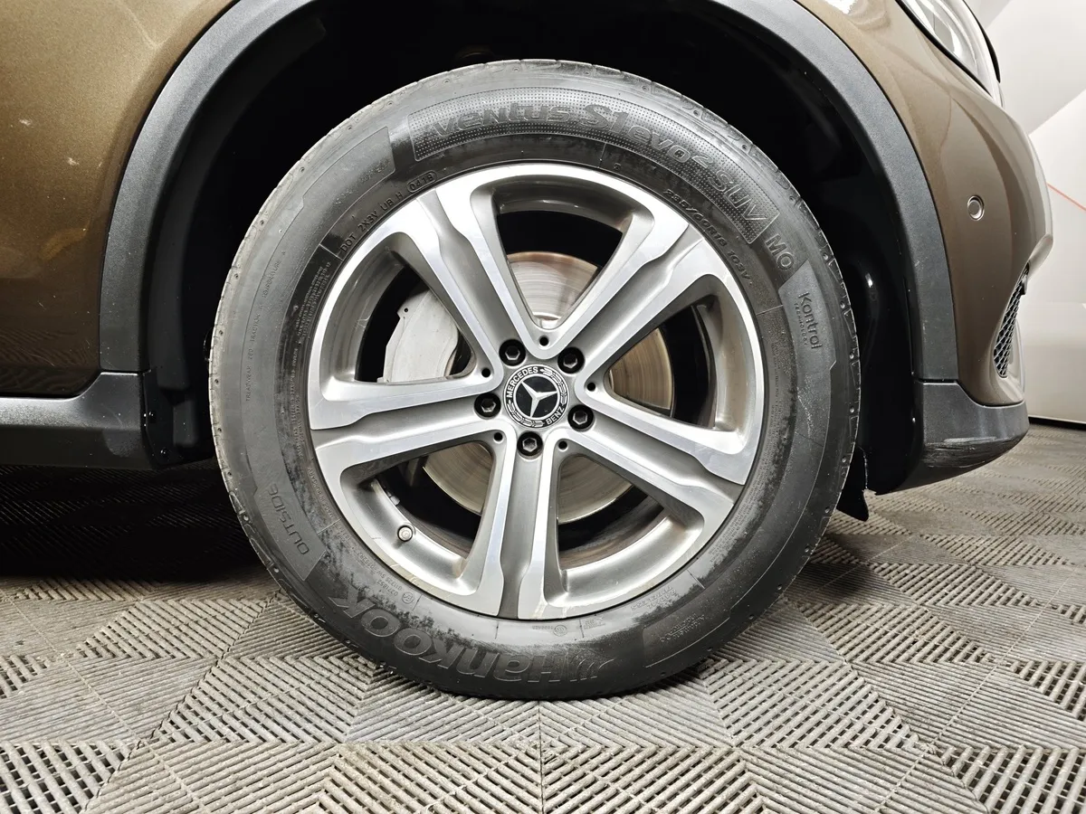 Mercedes-Benz GLC 220 d 9G-TRONIC 4MATIC (170 л.с.) Особая серия Коричневый в АВИЛОН. Слайд №8