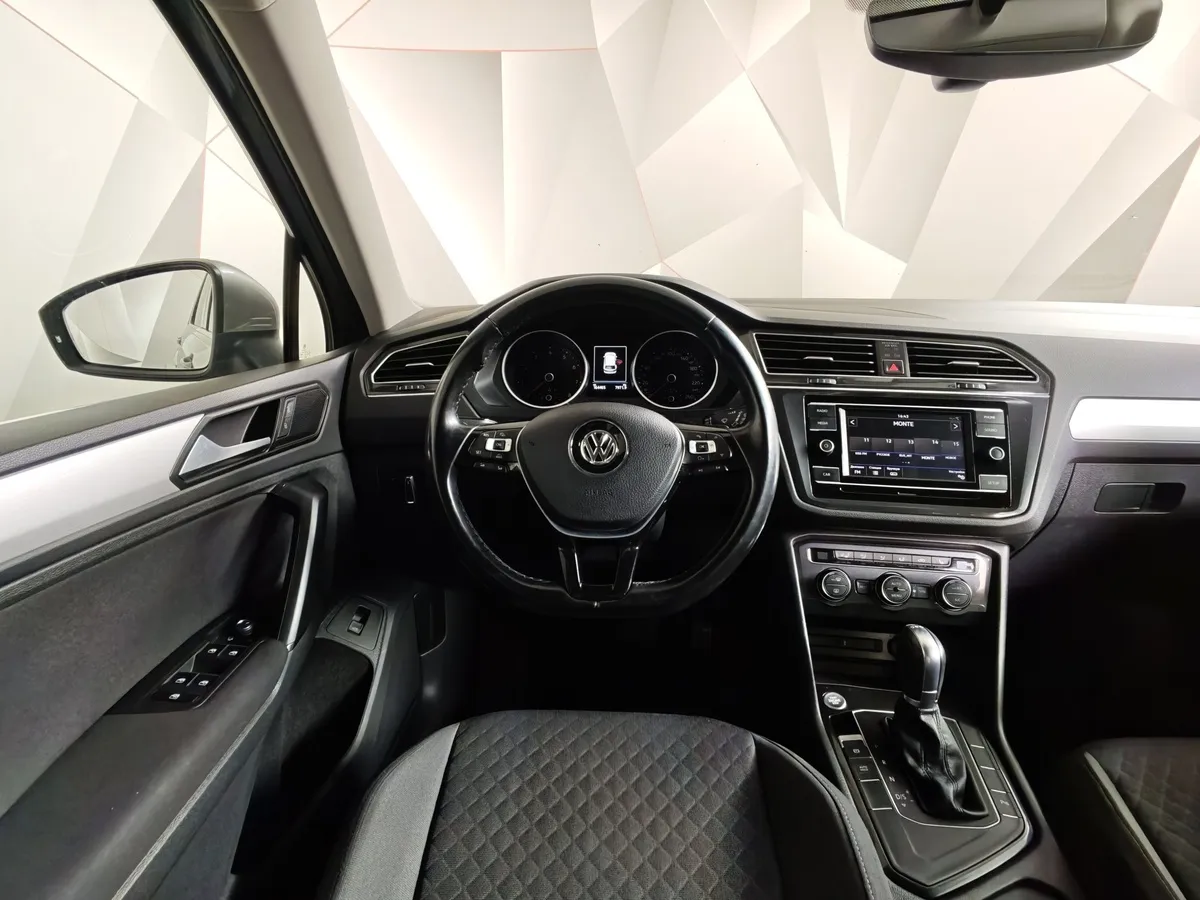 Volkswagen Tiguan 1.4 TSI BlueMotion DSG (150 л.с.) Sport&Style Серебристый в АВИЛОН. Слайд №20
