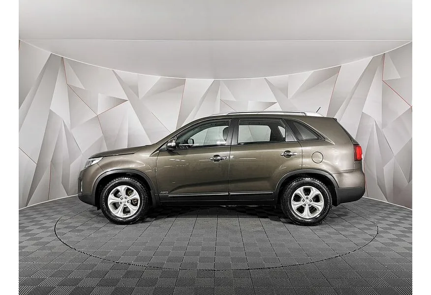 Kia Sorento 2.4 AT 4WD (175 л.с.) Luxe Бежевый в АВИЛОН. Слайд №5