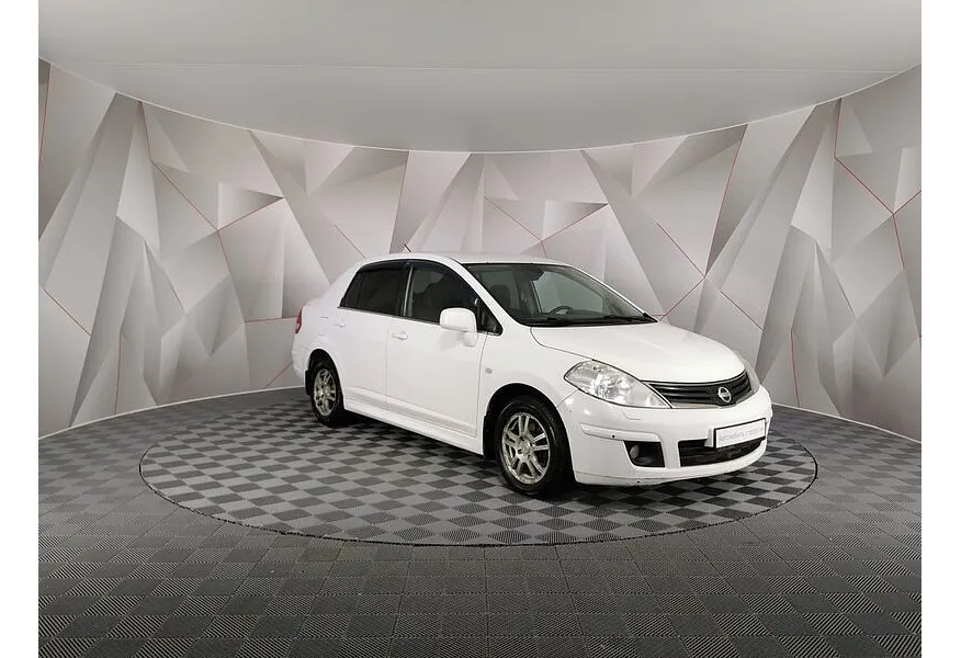 Nissan Tiida 1.6 AT (110 л.с.) Белый в АВИЛОН. Слайд №3