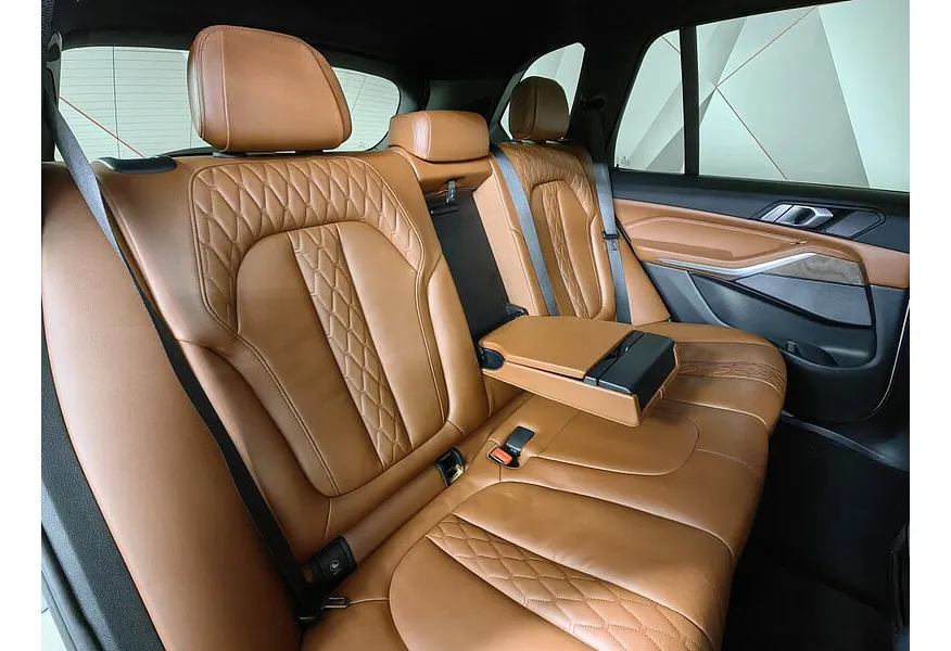 BMW X5 xDrive30d Steptronic (249 л.с.) Коричневый в АВИЛОН. Слайд №14