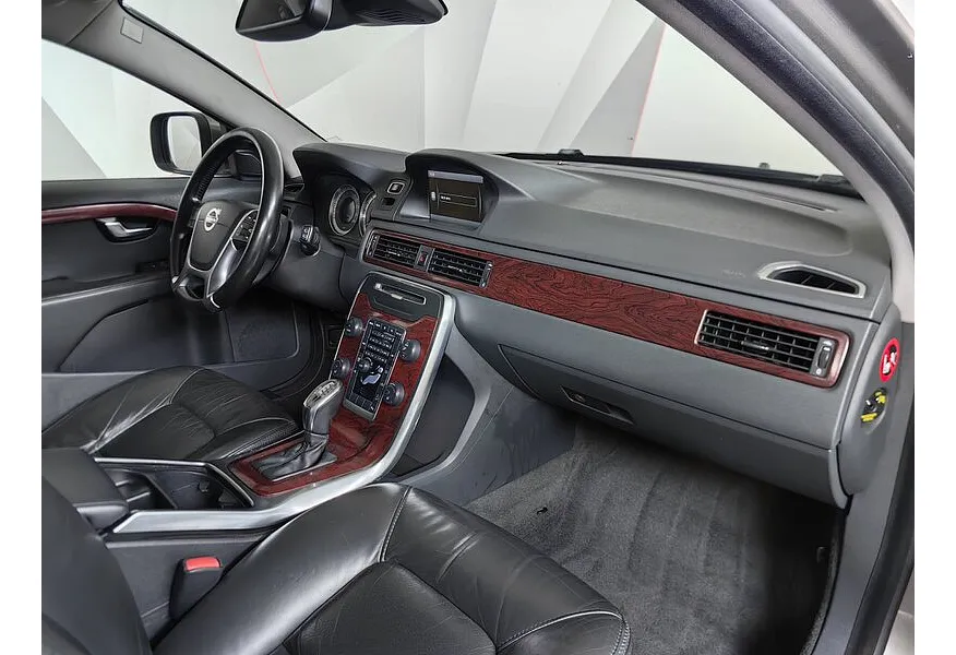 АВИЛОН - Volvo XC70 2.4 D4 Geartronic AWD (163 л.с.) Коричневый - slide 13