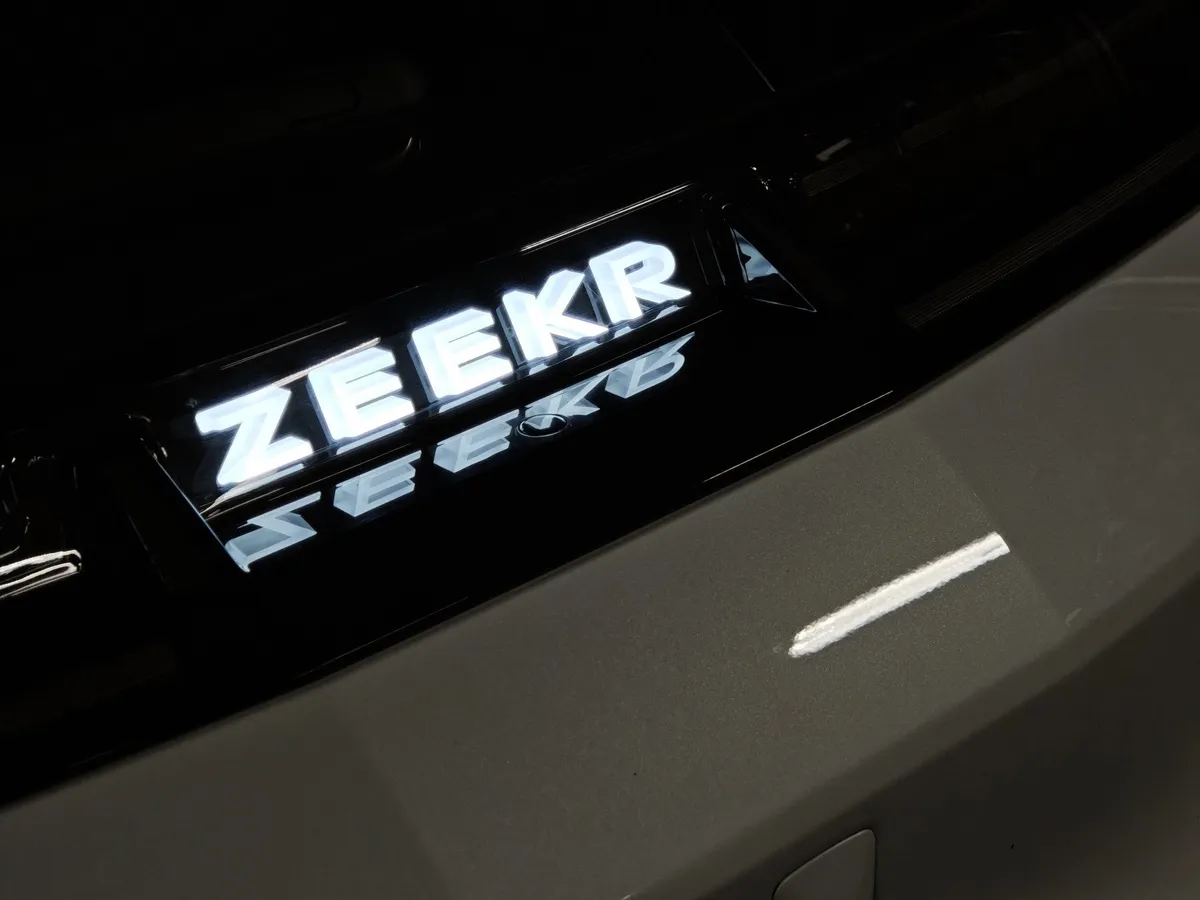 Zeekr X AT 4WD (428 л.с.) YOU Edition Белый в АВИЛОН. Слайд №39
