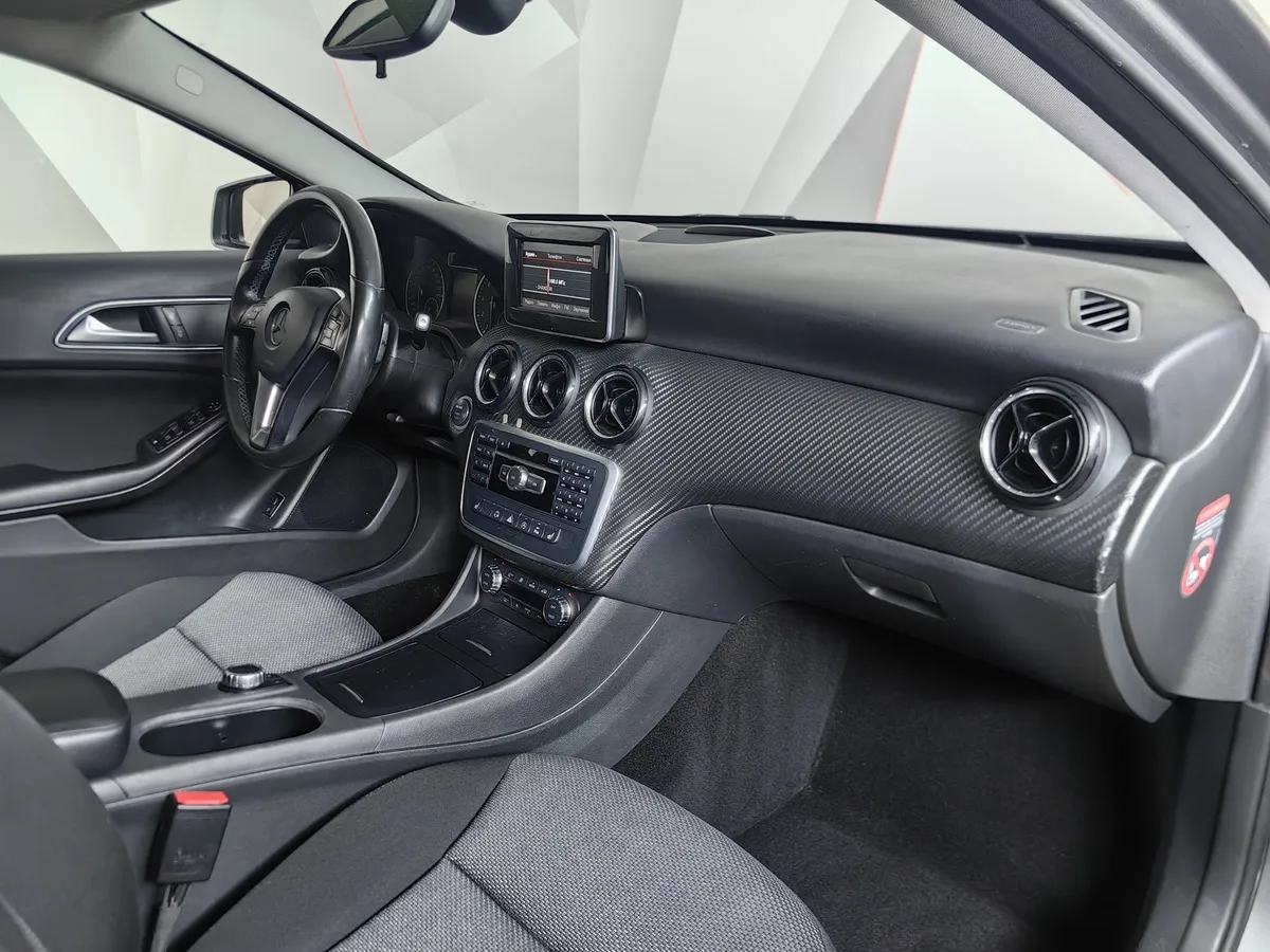 Mercedes-Benz GLA 200 7G-DCT (150 л.с.) Особая серия Серый в АВИЛОН. Слайд №13