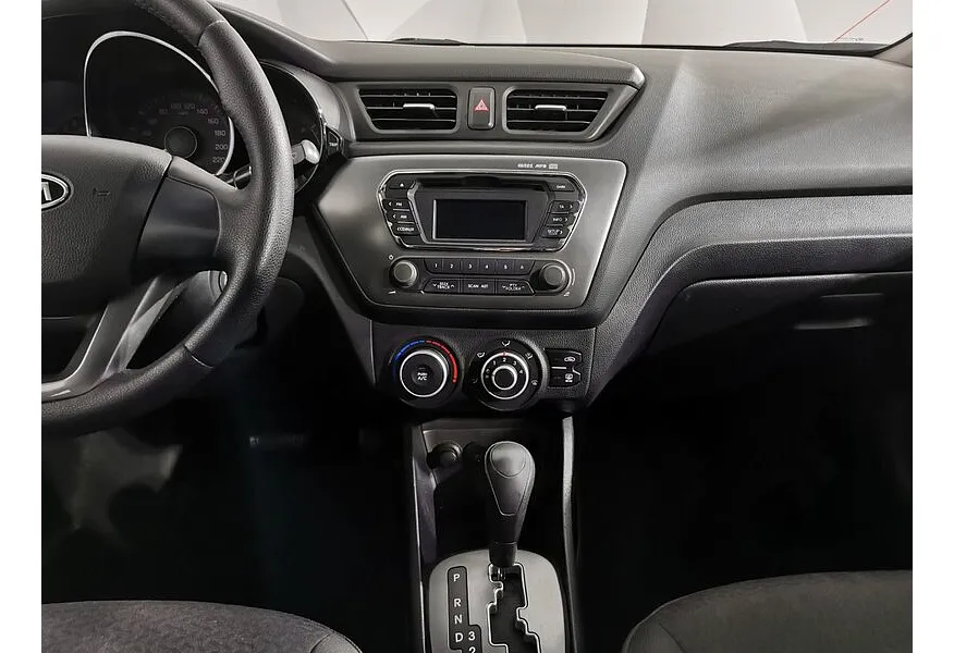 Kia Rio 1.6 AT (123 л.с.) Бежевый в АВИЛОН. Слайд №15