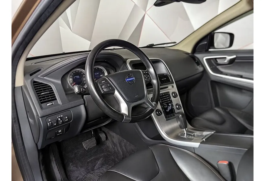 Volvo XC60 2.0 T AT (203 л.с.) Золотой в АВИЛОН. Слайд №15