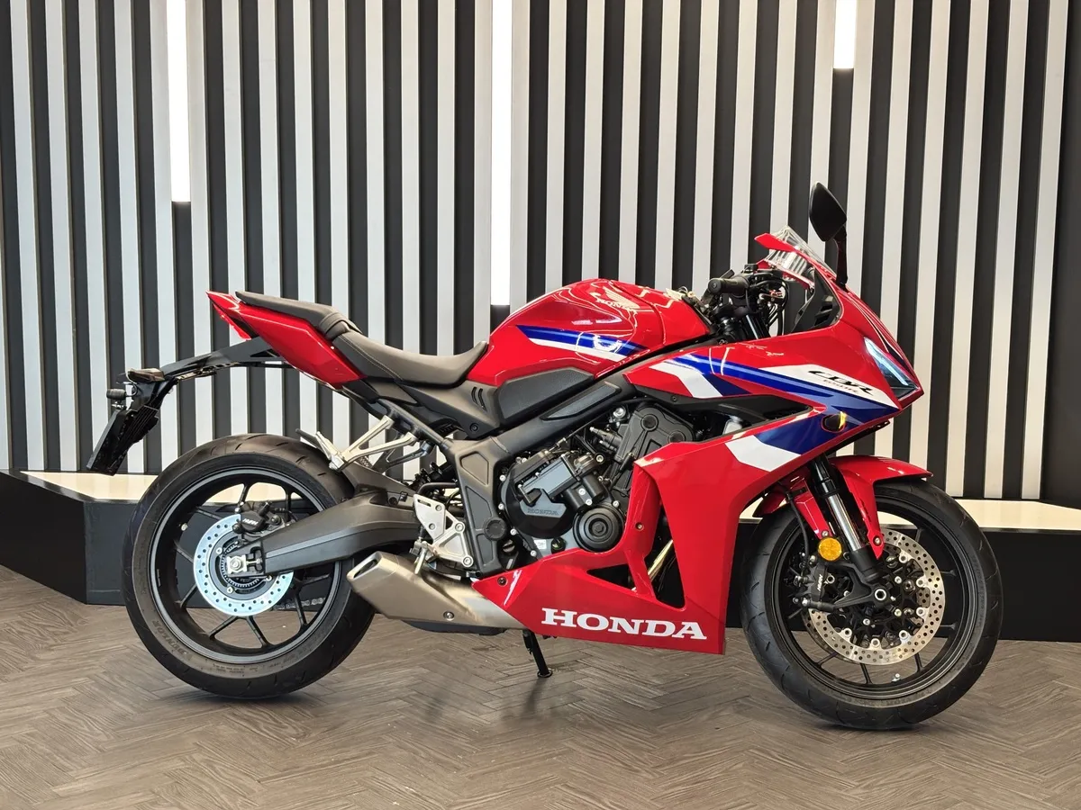 Honda CBR650 R 649 см³ (95 л.с.) (95) 649 Красный в АВИЛОН. Слайд №4