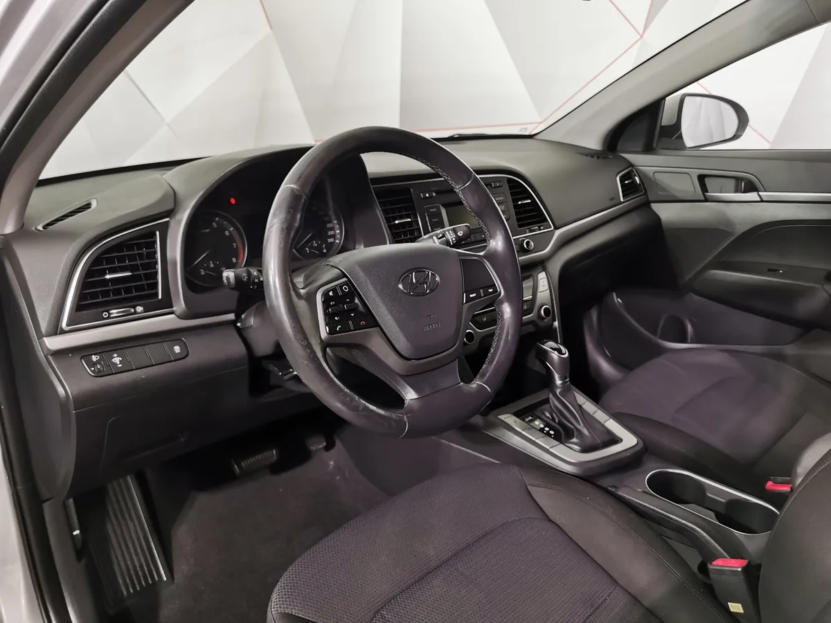 Hyundai Elantra 1.6 AT (128 л.с.) Aсtive (CA4) Серебристый в АВИЛОН. Слайд №18