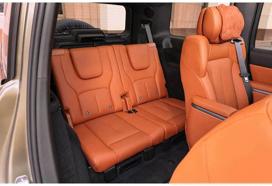 ROX 01 1.5 AT 4WD (475 л.с.) 6 мест Business Lounge Черный в АВИЛОН. Слайд №5