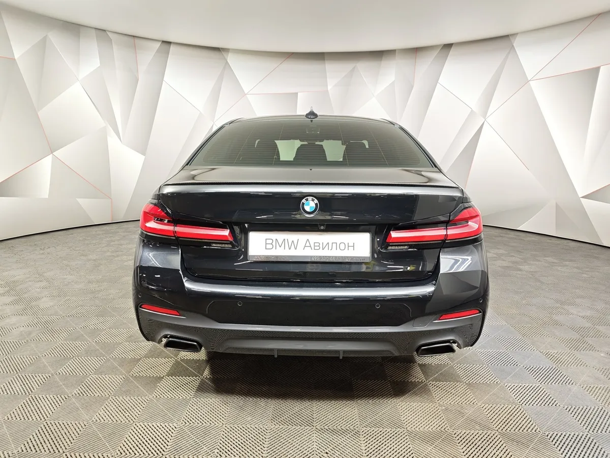 BMW 5 серия 520d xDrive Steptronic (190 л.с.) M Sport Черный в АВИЛОН. Слайд №4