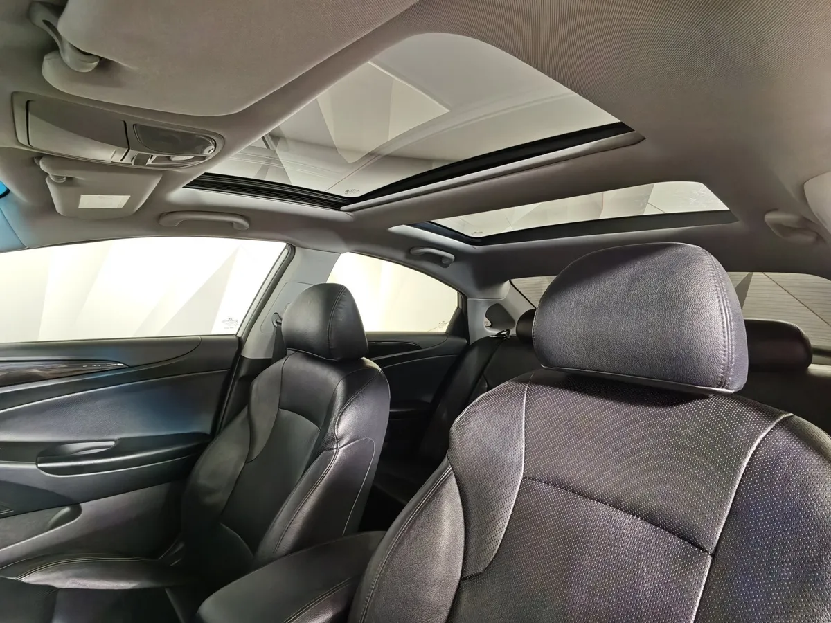 Hyundai Sonata 2.0 MPi AT (150 л.с.) Style Серебристый в АВИЛОН. Слайд №21