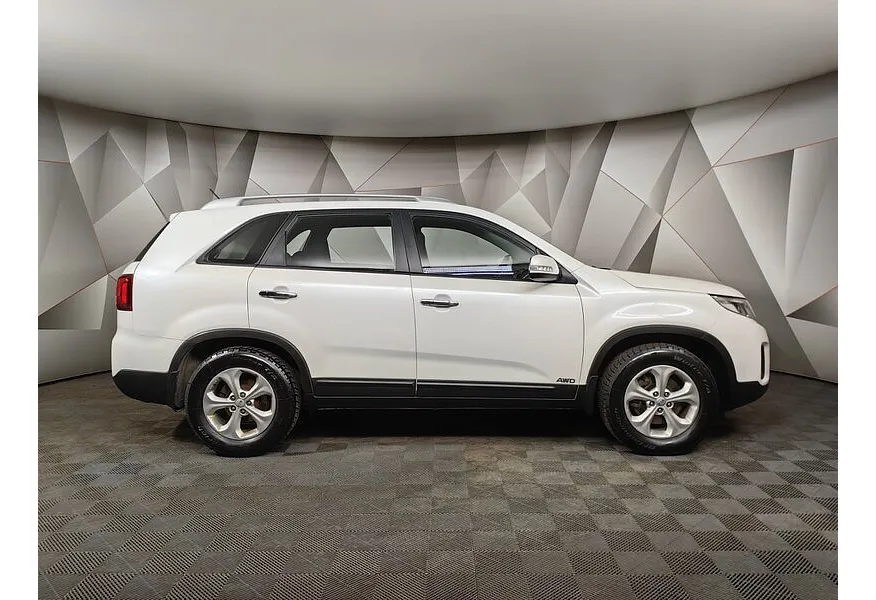 Kia Sorento 2.4 MT 4WD (174 л.с.) Белый в АВИЛОН. Слайд №6