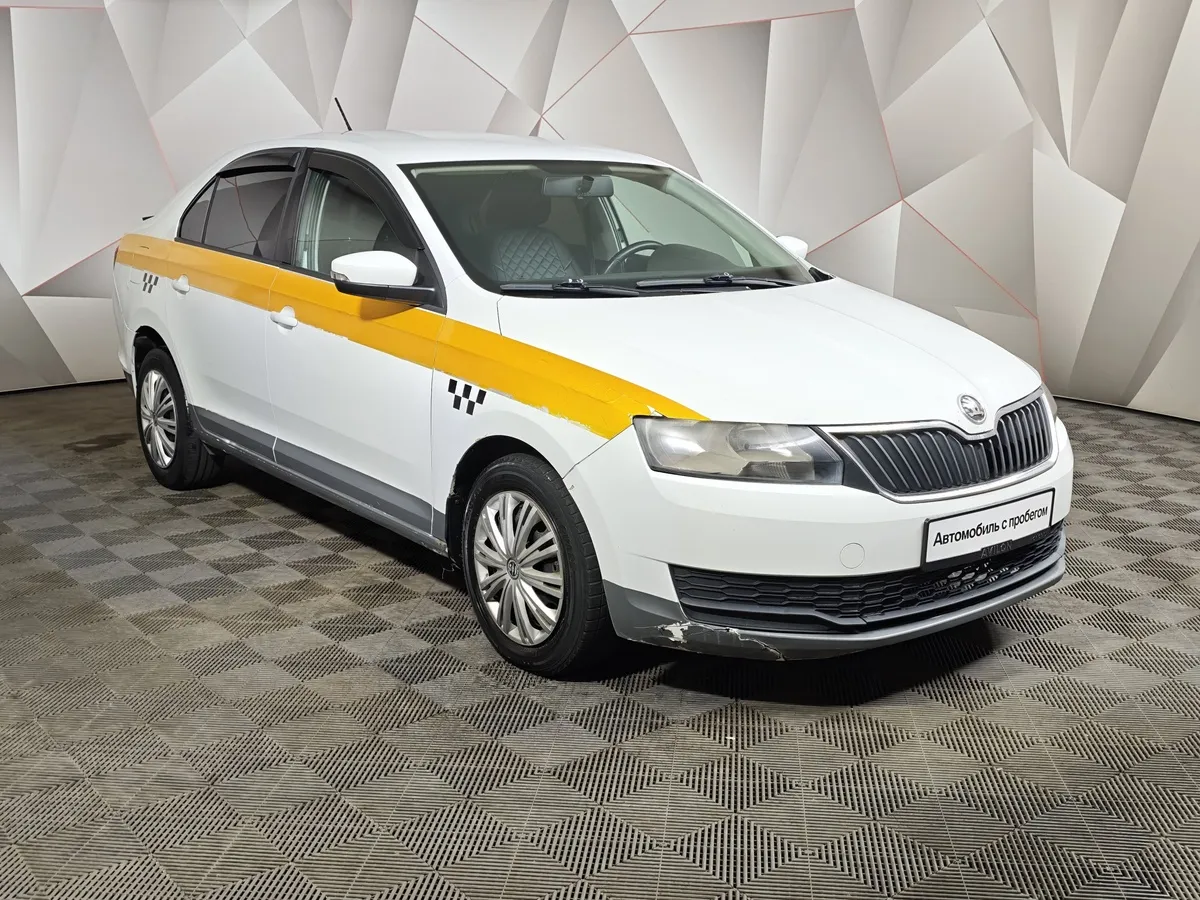 Skoda Rapid 1.6 AT (110 л.с.) Белый в АВИЛОН. Слайд №3