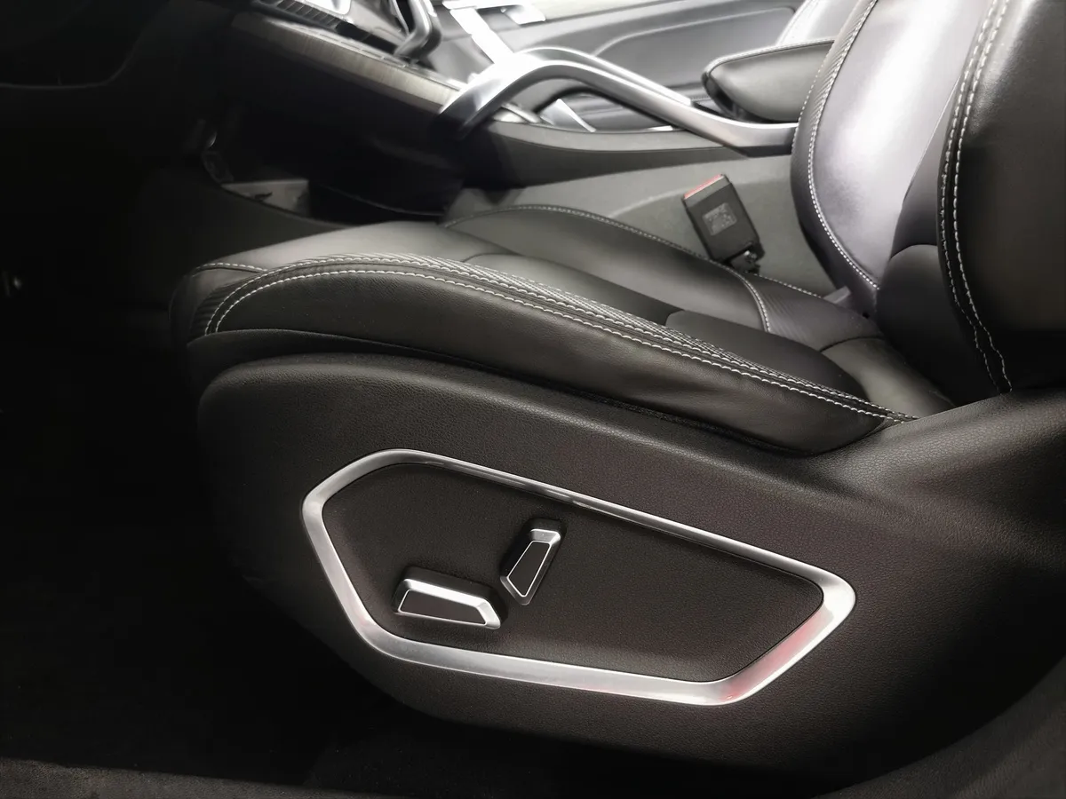 Geely Atlas Pro 1.5T 7DCT AWD (177 л.с.) Luxury Серый в АВИЛОН. Слайд №20
