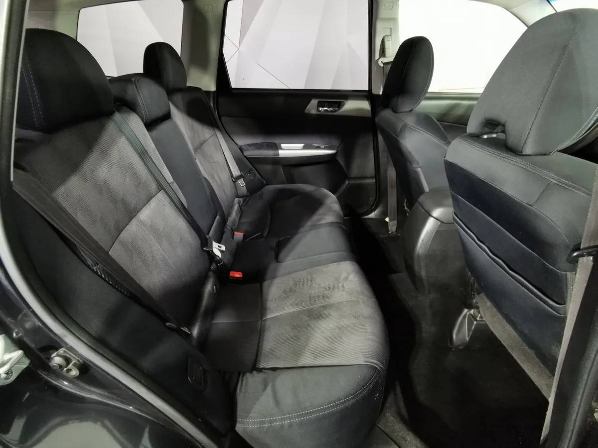 Subaru Forester 2.0X E-AT (150 л.с.) Серый в АВИЛОН. Слайд №15