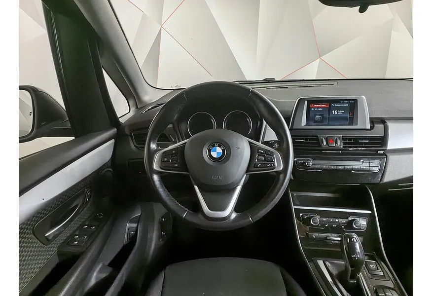 BMW 2 серия Active Tourer 218i AMT (140 л.с.) Advantage Plus Черный в АВИЛОН. Слайд №15