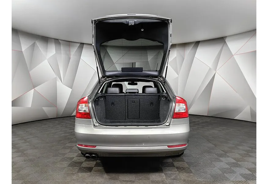 АВИЛОН - Skoda Octavia 1.8 TSI DSG (152 л.с.) Серый - slide 17