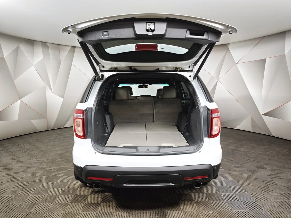 Ford Explorer 3.5 SelectShift 4WD (294 л.с.) Белый в АВИЛОН. Слайд №11