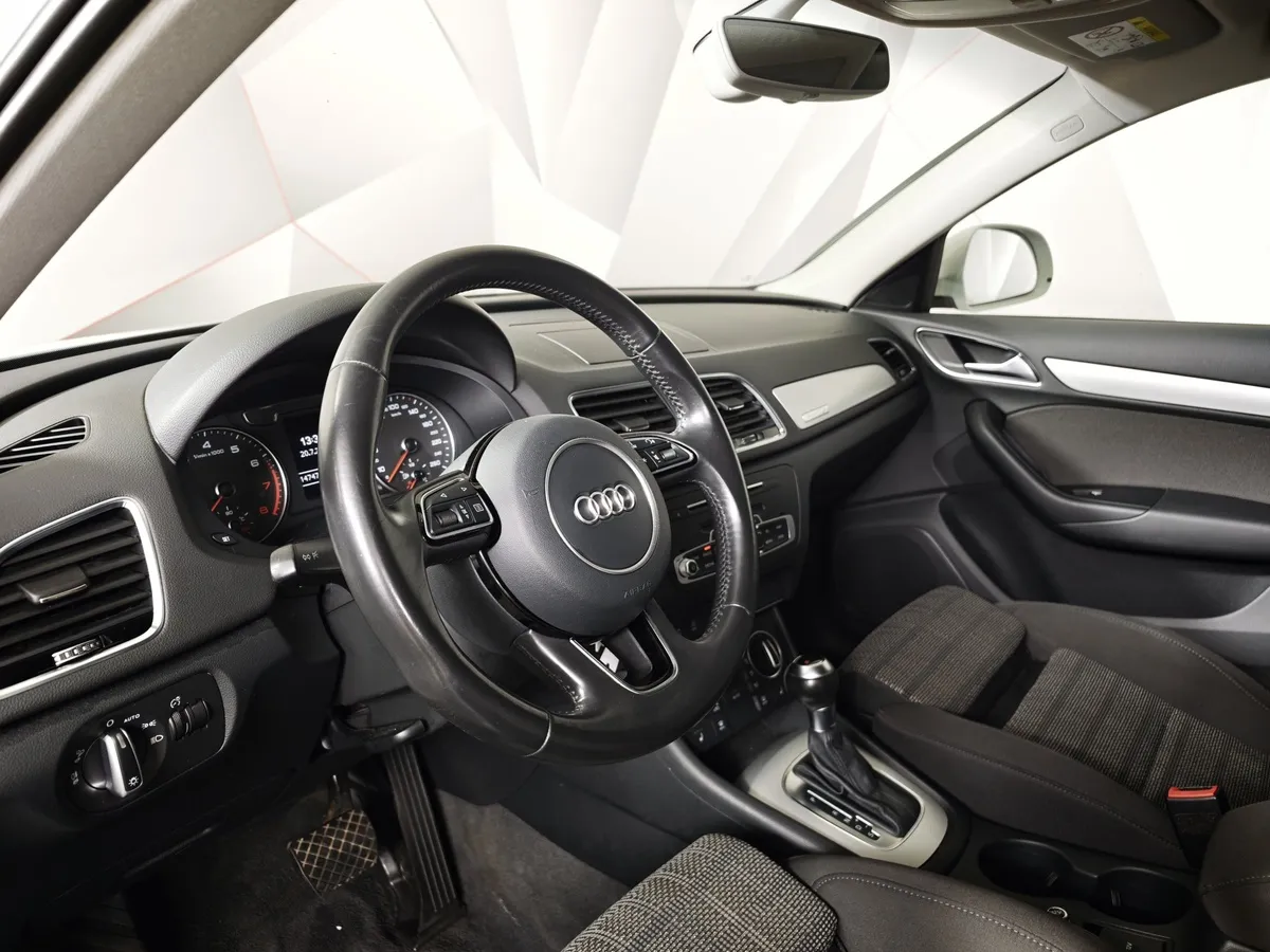 Audi Q3 2.0 TFSI S tronic quattro (180 л.с.) Design Белый в АВИЛОН. Слайд №18