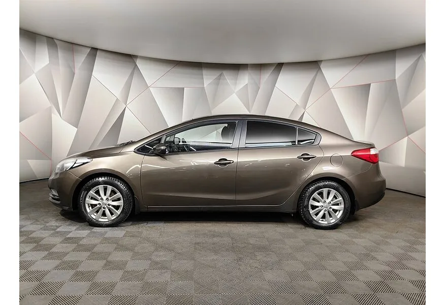 Kia Cerato 1.6 AT (130 л.с.) Бежевый в АВИЛОН. Слайд №5