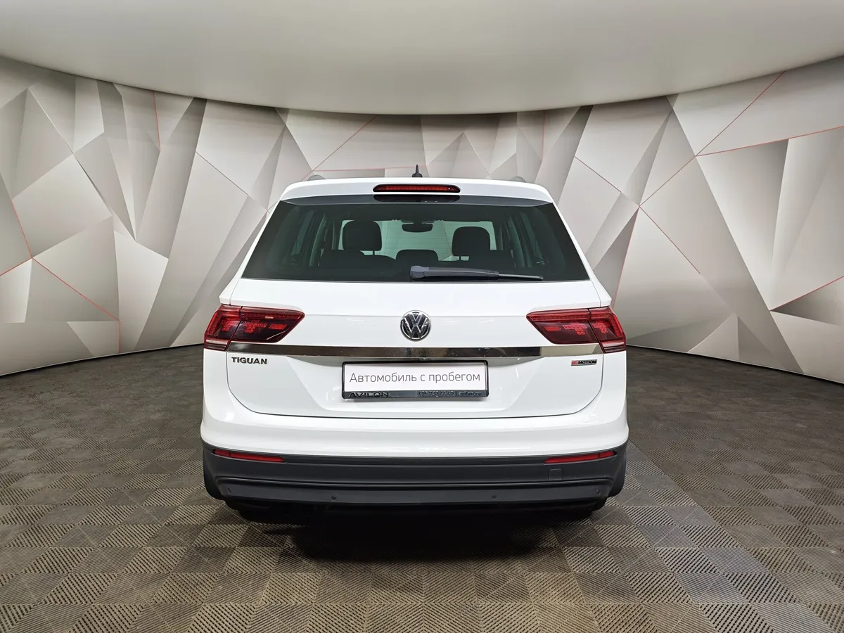 Volkswagen Tiguan 2.0 TSI 4Motion DSG (180 л.с.) OFFROAD Белый в АВИЛОН. Слайд №8