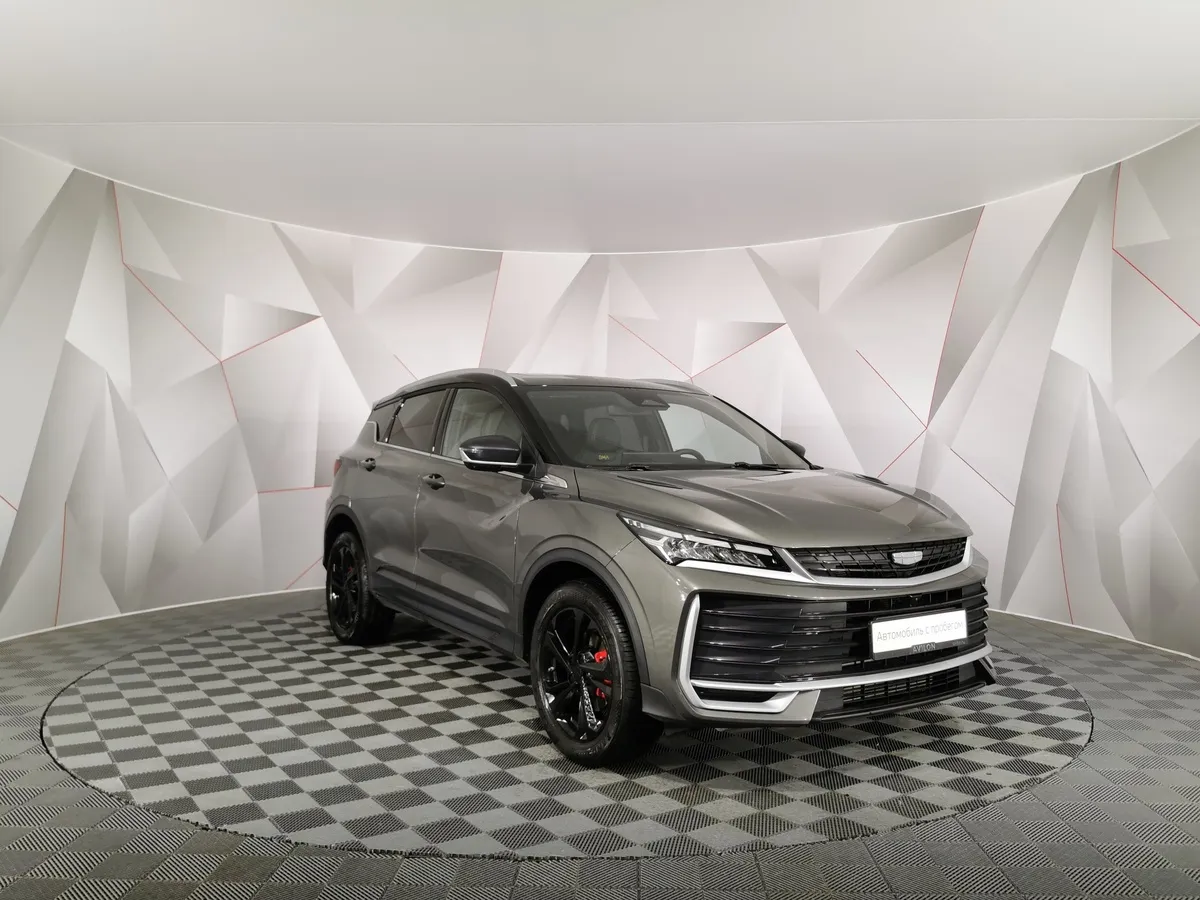 Geely Coolray 1.5T 7DCT (174 л.с.) Champion edition (Binyue Cool) Серый в АВИЛОН. Слайд №3