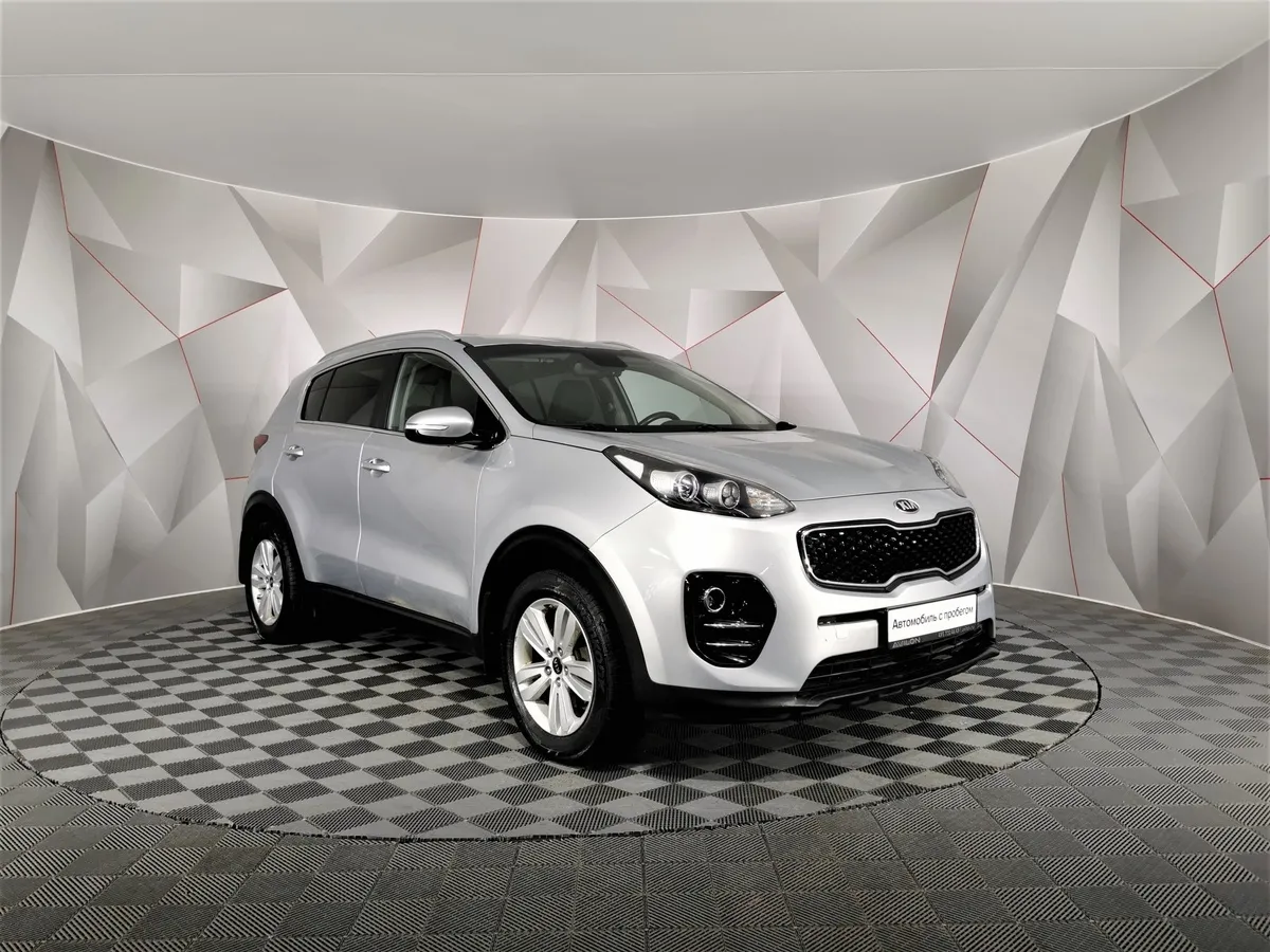 Kia Sportage 2.0 AT (150 л.с.) Серебристый в АВИЛОН. Слайд №3